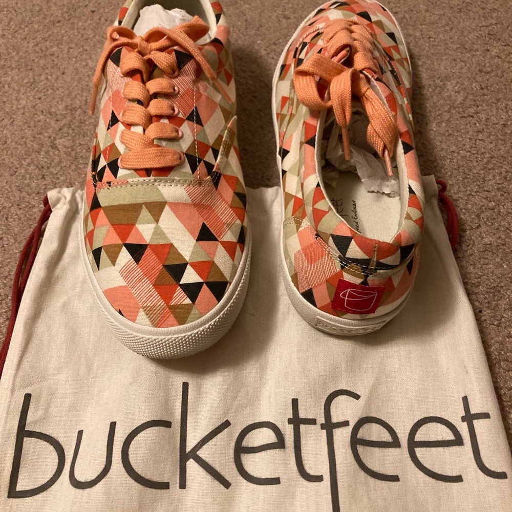 Bucket Feet NWOT Orange/Pink  Geometric Sneakers